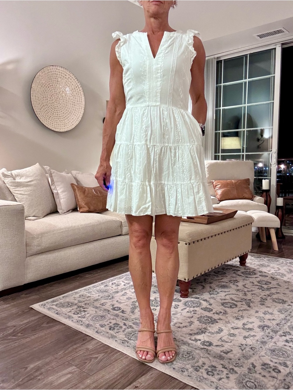 Laundry By Shelli Segal White Sleeveless Tiered V-Neck Dress